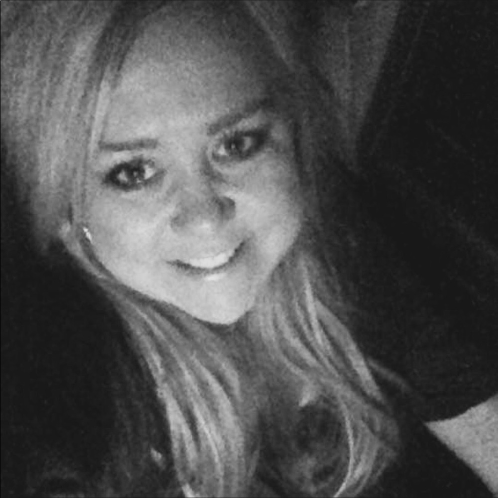 Meet your Posher, Angela